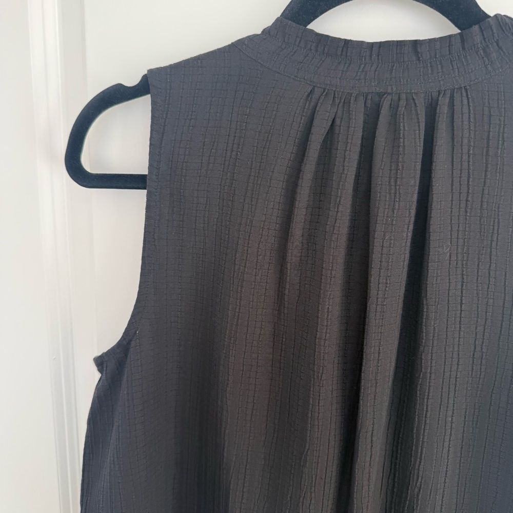 TRIBAL | Sleeveless textured blouse - Size Medium - Picture 8 of 10